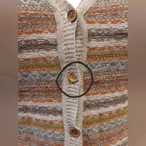 Cassis Collection LS Sweater 100% Merino Wool Tan With Blues Size  Medium - Picture 10 of 10